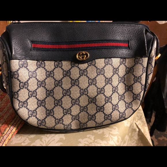 Authentic Gucci Monogram Crossover Bag - Picture 1 of 10